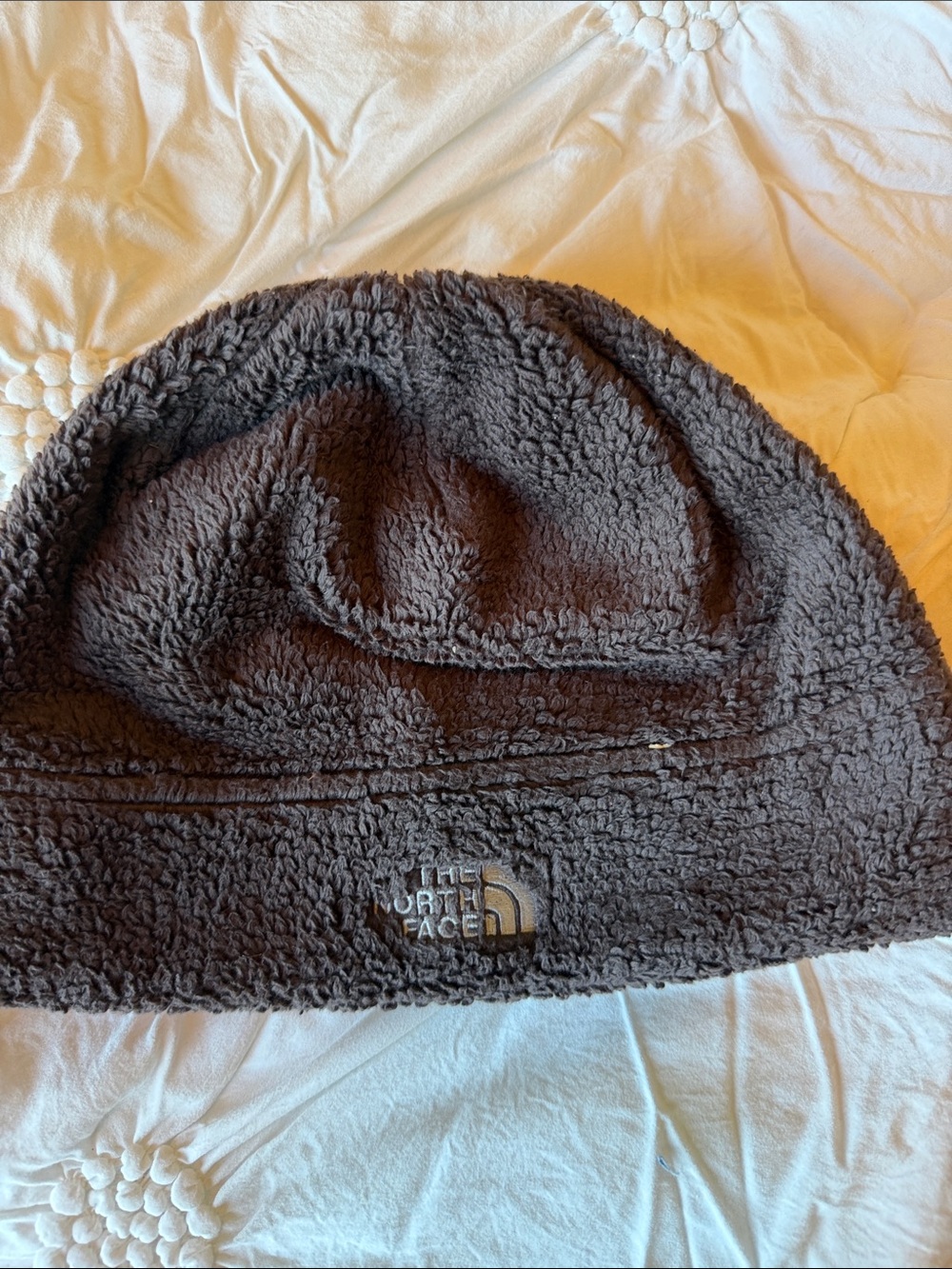The North Face Sherpa Fleece Beanie in Chocolate BROWN. ADULT/UNISEX.